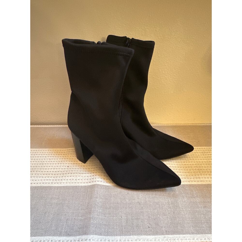 Jeffrey Campbell Siren Pointed Toe Sock Booties in Black Size 8.5